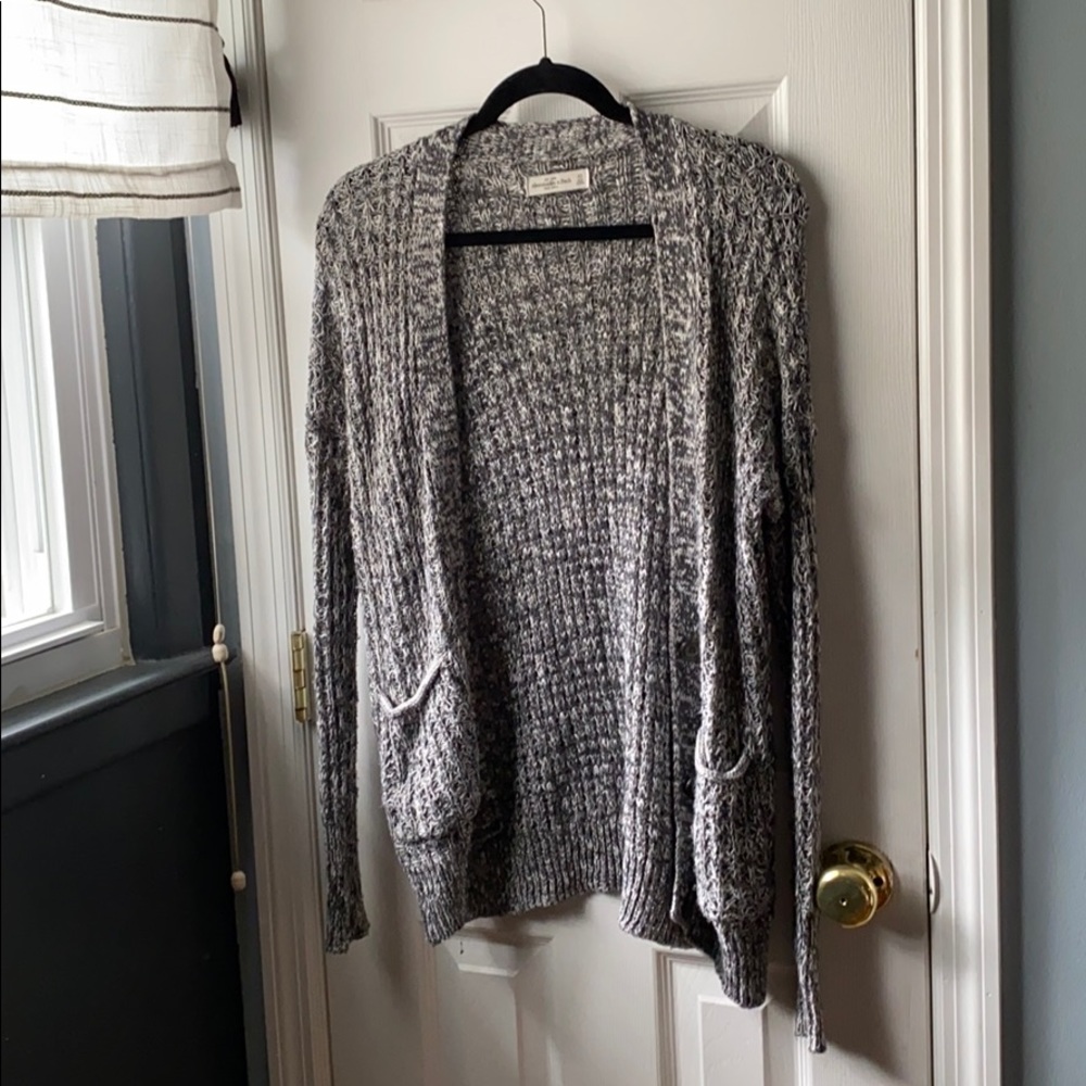 ABERCROMBIE & FITCH CARDIGAN